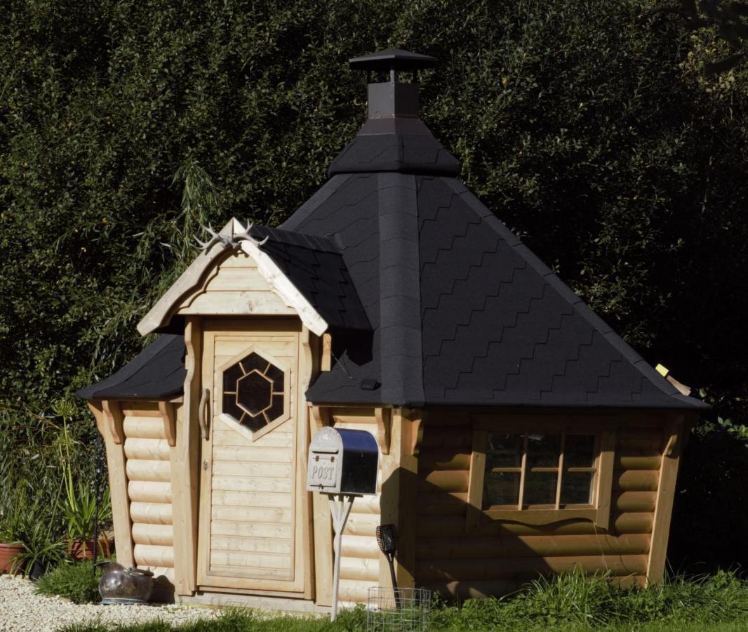 Gillan Creek Retreat Hotel Хелстън Екстериор снимка