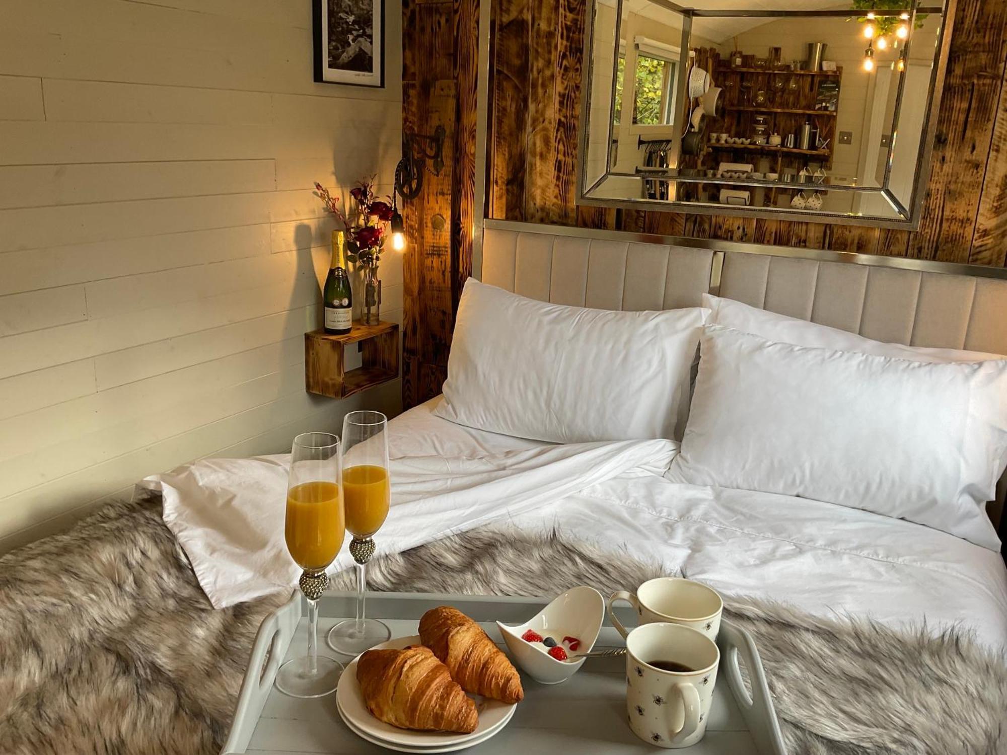 Gillan Creek Retreat Hotel Хелстън Екстериор снимка